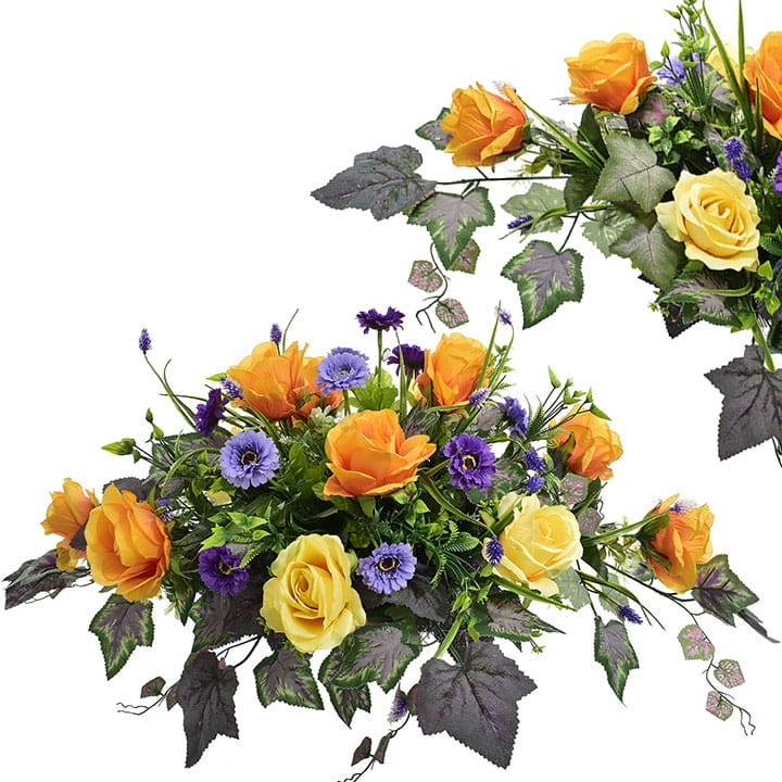 KOMPOZYCJA KWIATOWA RÓŻA Z KWIATAMI I GAŁĄZKAMI DEKORACYJNYMI ORAZ LIŚĆMI WIĄZANKA NAGROBNA STROIK