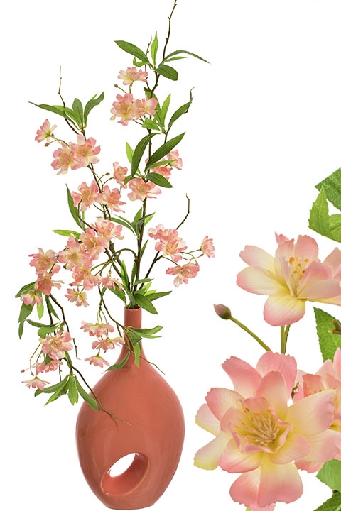 KOMPOZYCJA KWIATOWA W WAZONIE